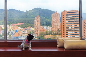 In-room safe, individually furnished, desk, laptop workspace -  Tequendama Suites Bogota (Bogotá)