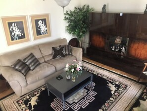 Family House, 3 Bedrooms (Virginia's House) Pet Friendly