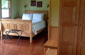 Room - Garden Gate Get-A-Way Bed & Breakfast (Millersburg)