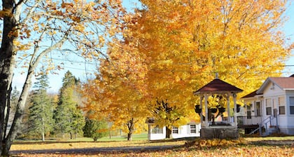 Eden Village Motel & Cottages