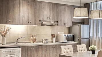 Suite, 2 Bedrooms (Breakfast on weekdays only except P.H) | Private kitchen | Full-size fridge, microwave, stovetop, electric kettle