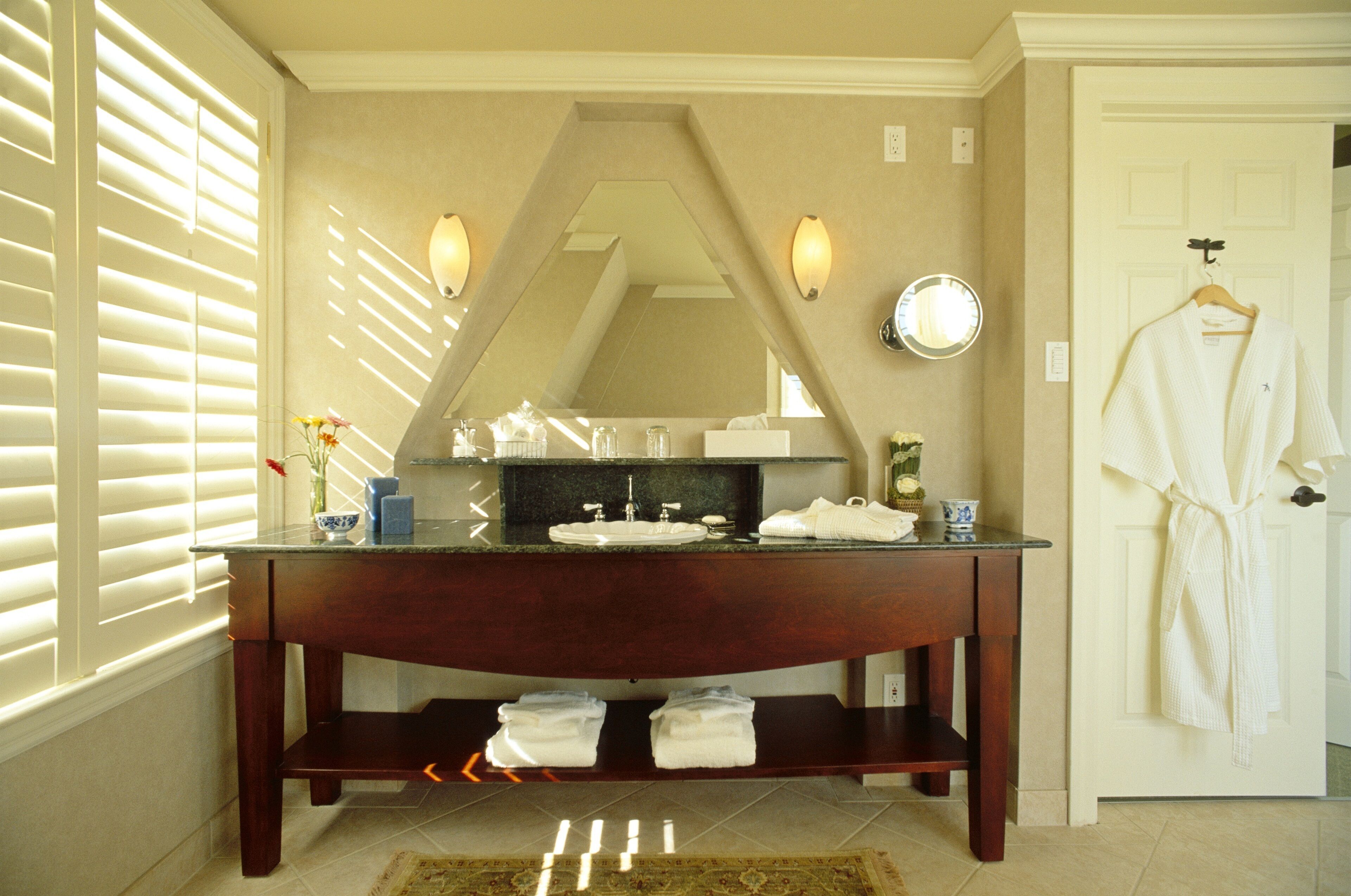 superior room | bathroom sink