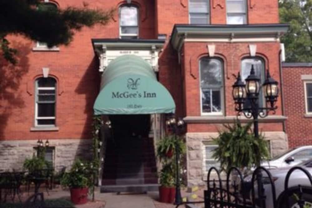 Auberge McGee's Inn