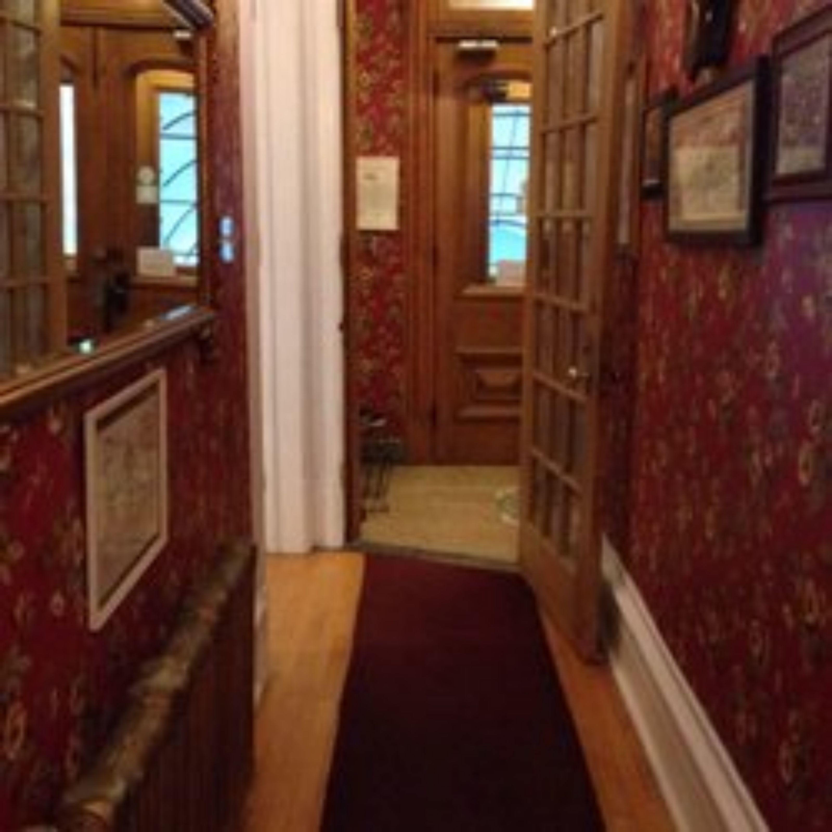 Photo - McGee's Inn