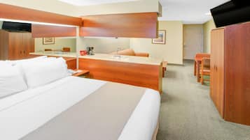 Suite, 1 cama Queen size | Camas con pillow-top, escritorio y espacio para trabajar con laptop