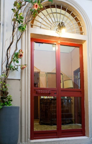 Entrée de l’hébergement