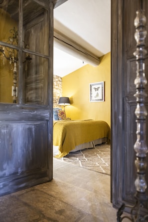 Premium bedding, pillow-top beds, free minibar, in-room safe