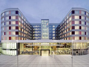Exterior - Mövenpick Hotel Stuttgart Airport (Leinfelden-Echterdingen)
