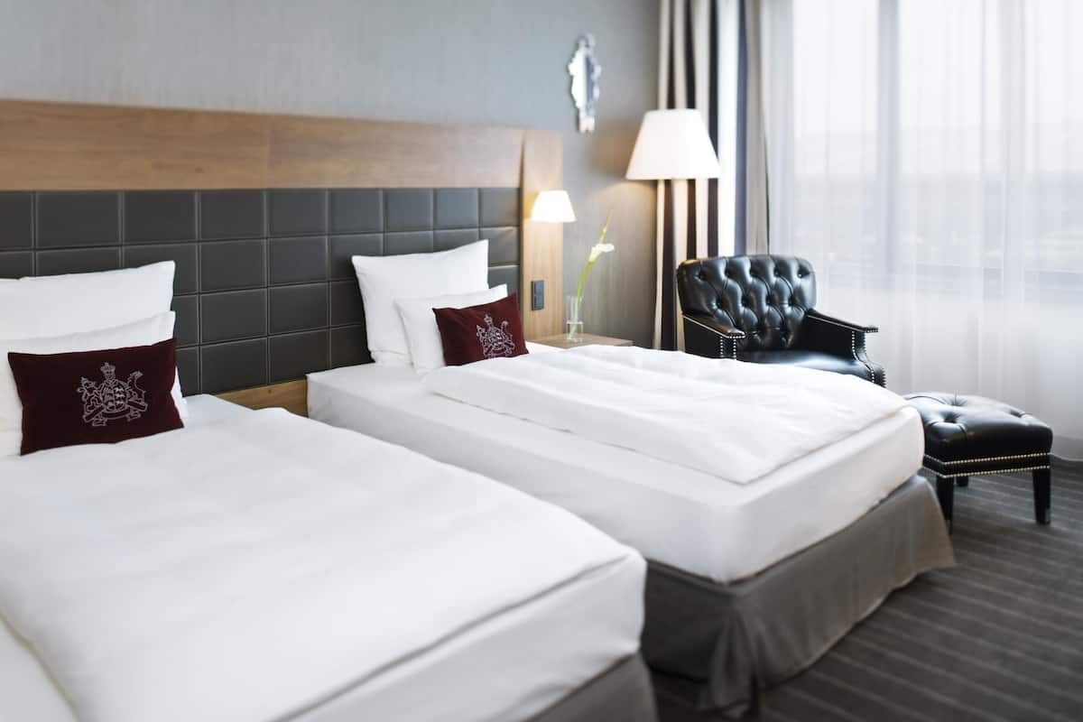 1 bedroom, hypo-allergenic bedding, in-room safe, desk