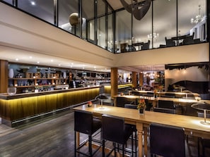 Bar (on property) - Mövenpick Hotel Stuttgart Airport (Leinfelden-Echterdingen)