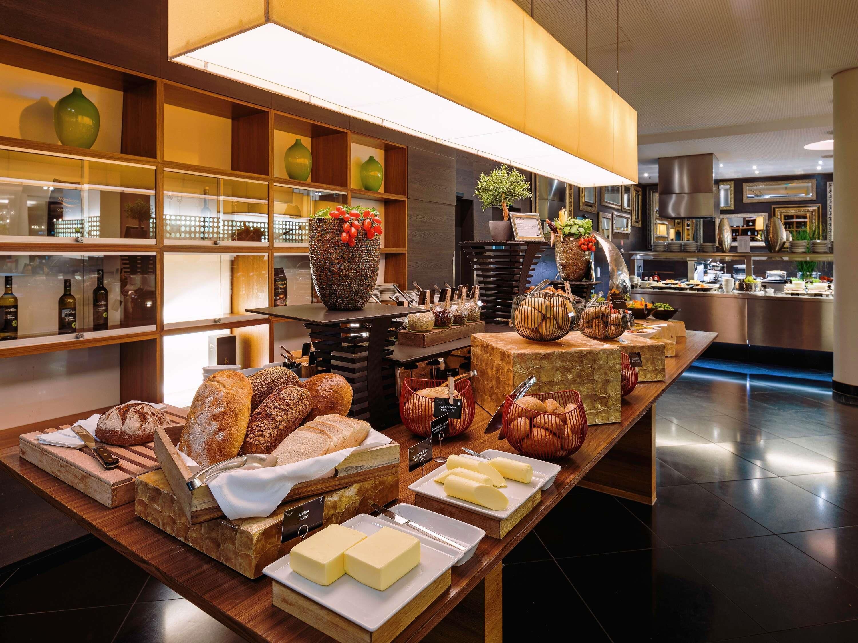 Tägliches Frühstücksbuffet gegen Gebühr