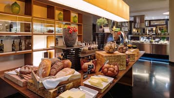 Tägliches Frühstücksbuffet gegen Gebühr