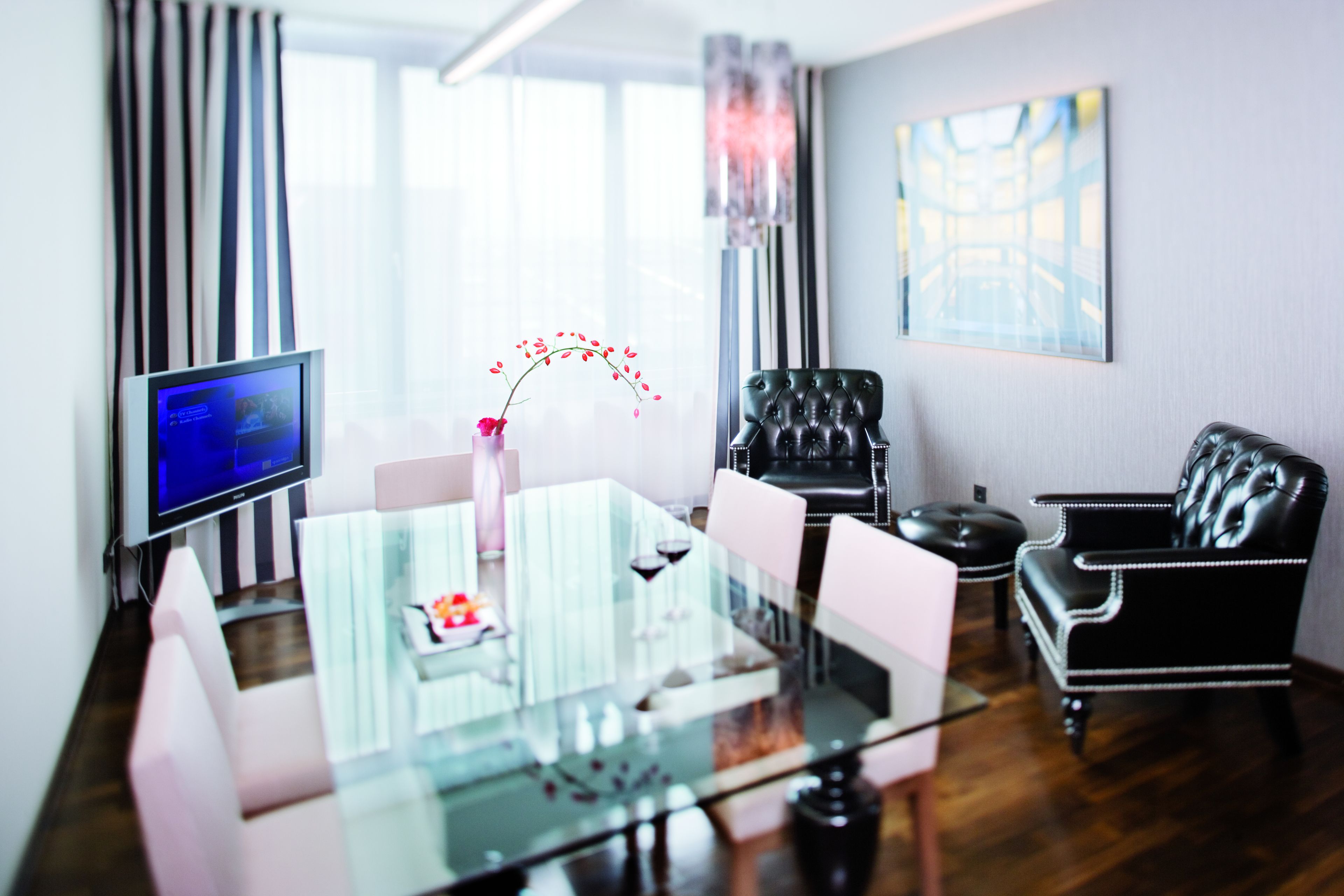 Photo - Mövenpick Hotel Stuttgart Airport