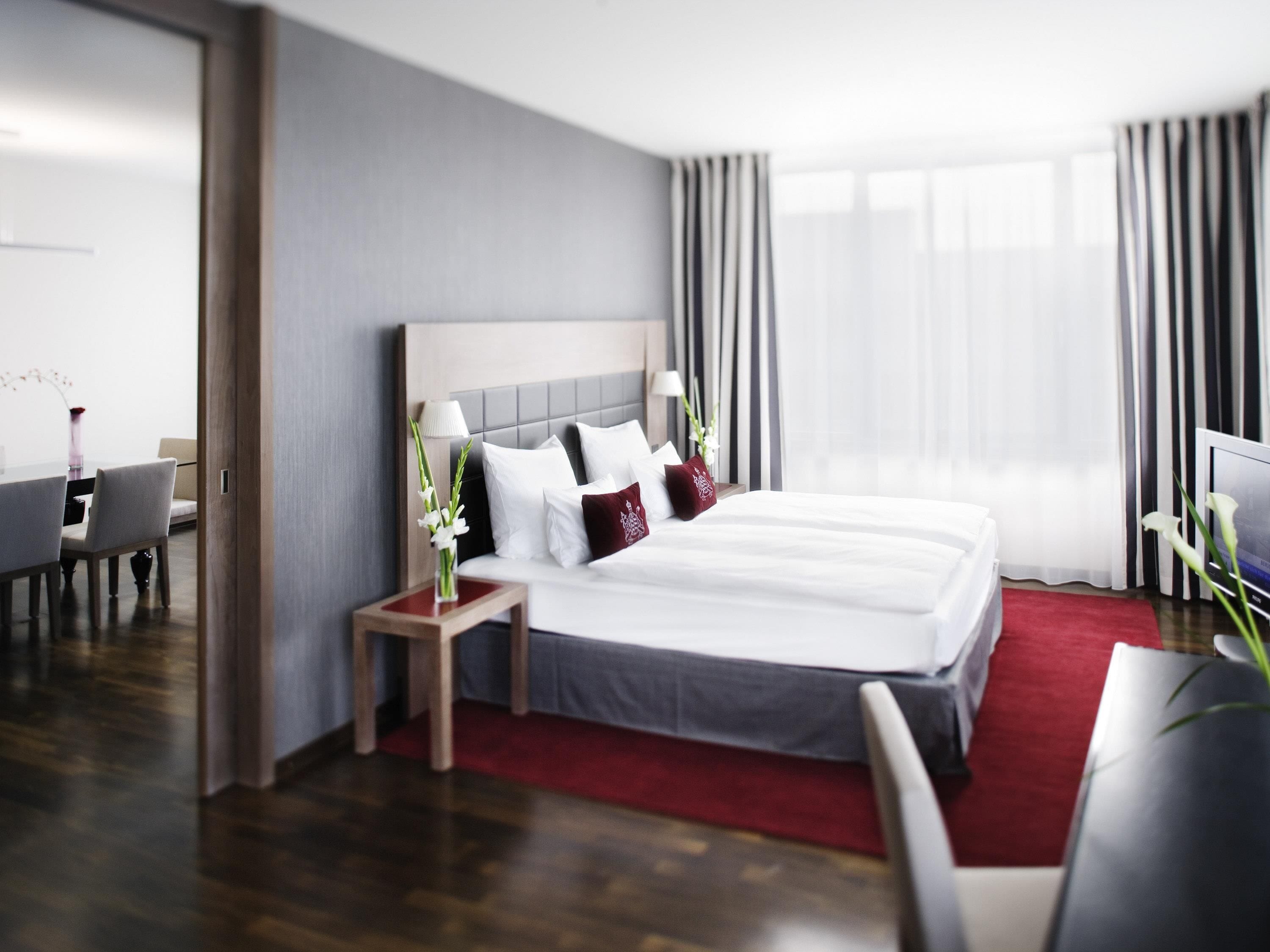 Suite, 1 cama King size | Ropa de cama hipoalergénica y caja de seguridad en la habitación 