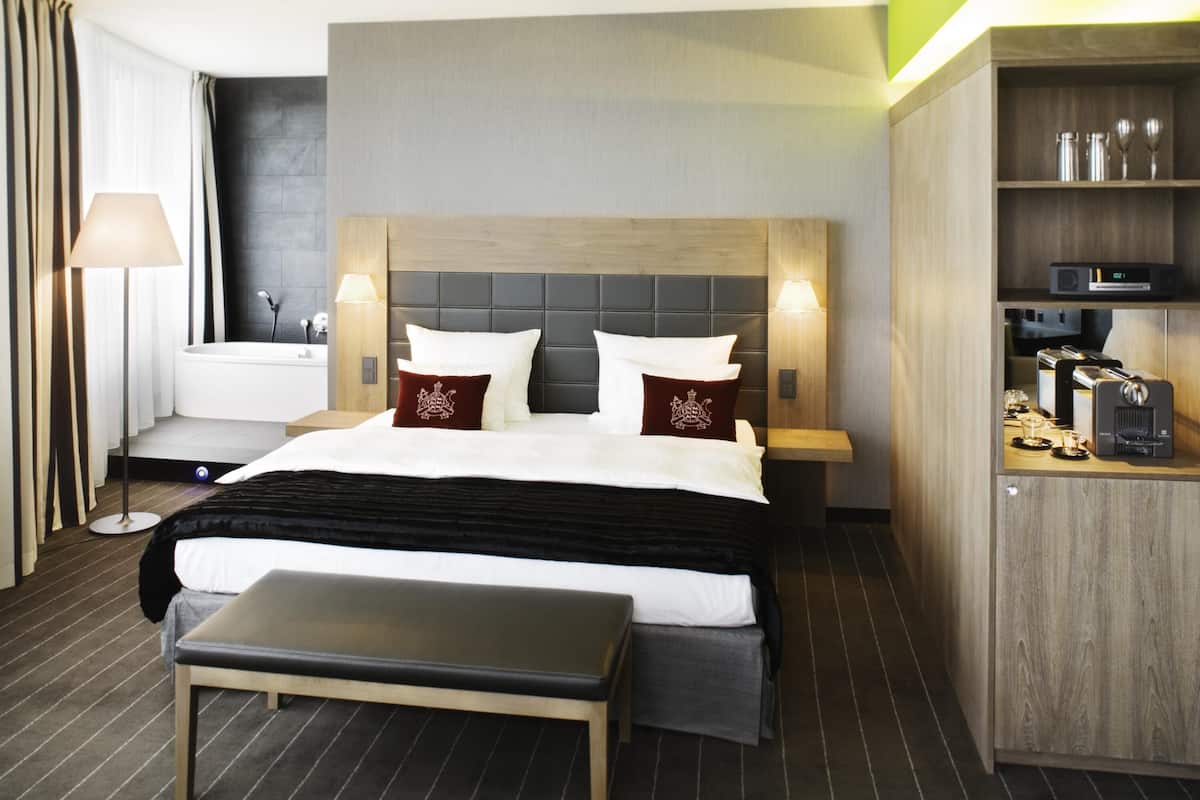 Junior Suite, 1 King Bed