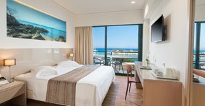 Premium bedding, in-room safe, desk, blackout drapes - Alexandra Hotel (Kos)
