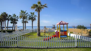 Area giochi per bambini (all'aperto)