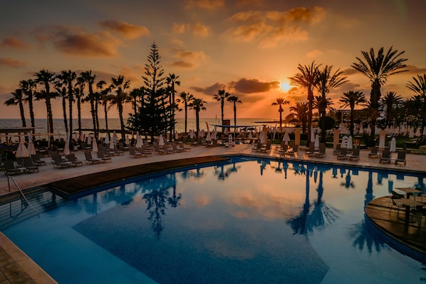 2 Restaurants, Frühstück