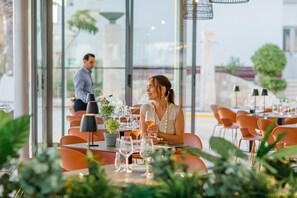 2 Restaurants, Frühstück