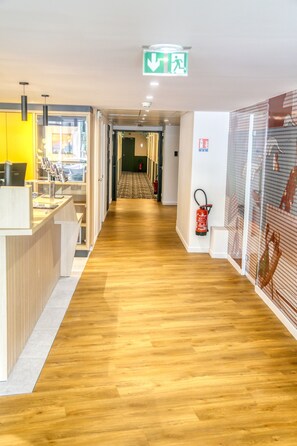 Reception - ibis Biarritz Anglet Aeroport (Anglet)