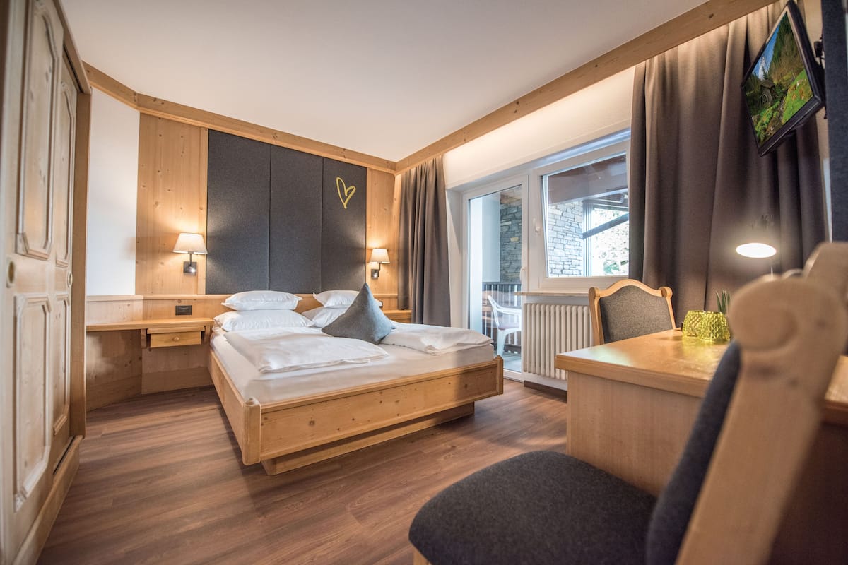 Biancheria da letto di alta qualità, una cassaforte in camera