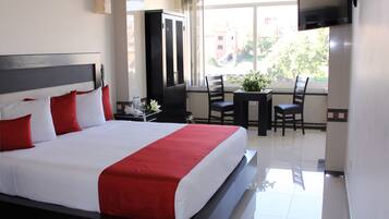 Executive Room, 1 King Bed (PLUS) | Premium bedding, in-room safe, individually furnished, desk