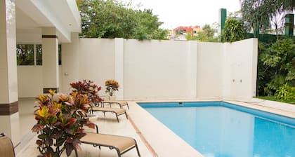 Hotel Villa Las Margaritas Sucursal Caxa
