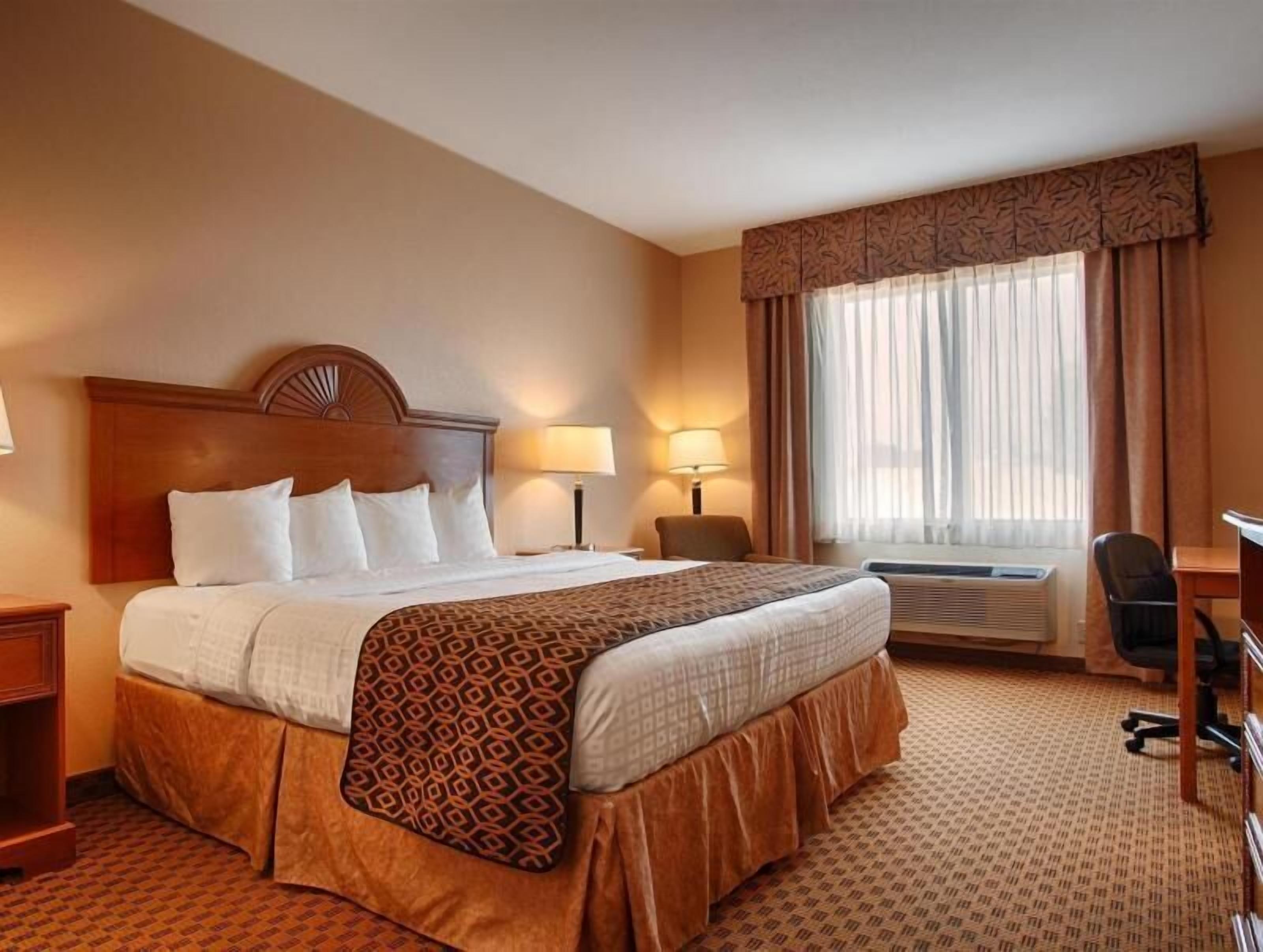 Skrivebord, skrivebord for bærbar PC og strykejern/-brett