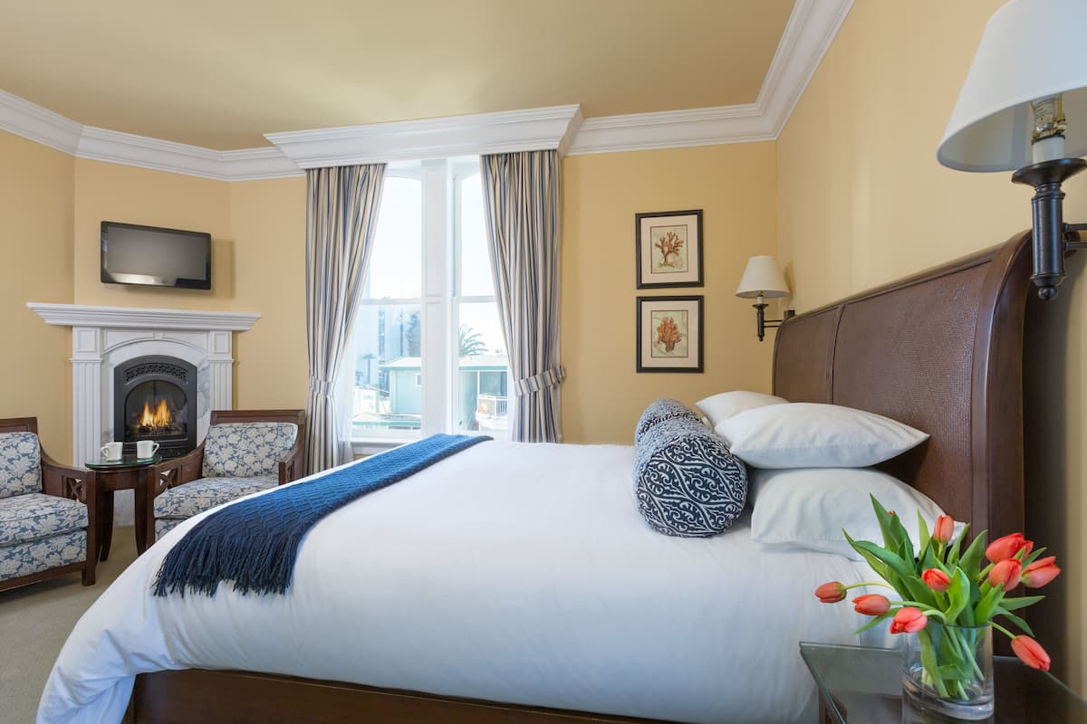 Superior King + Outdoor Spa | 1 quarto, roupas de cama premium, Wi-Fi de cortesia, roupa de cama