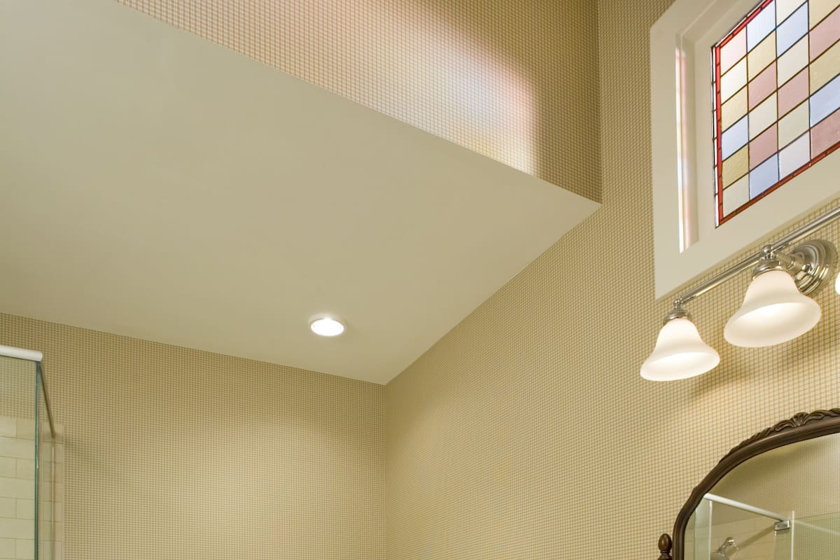 superior room, 2 queen beds, jetted tub, lake view | bathroom | free toiletries, hair dryer, towels