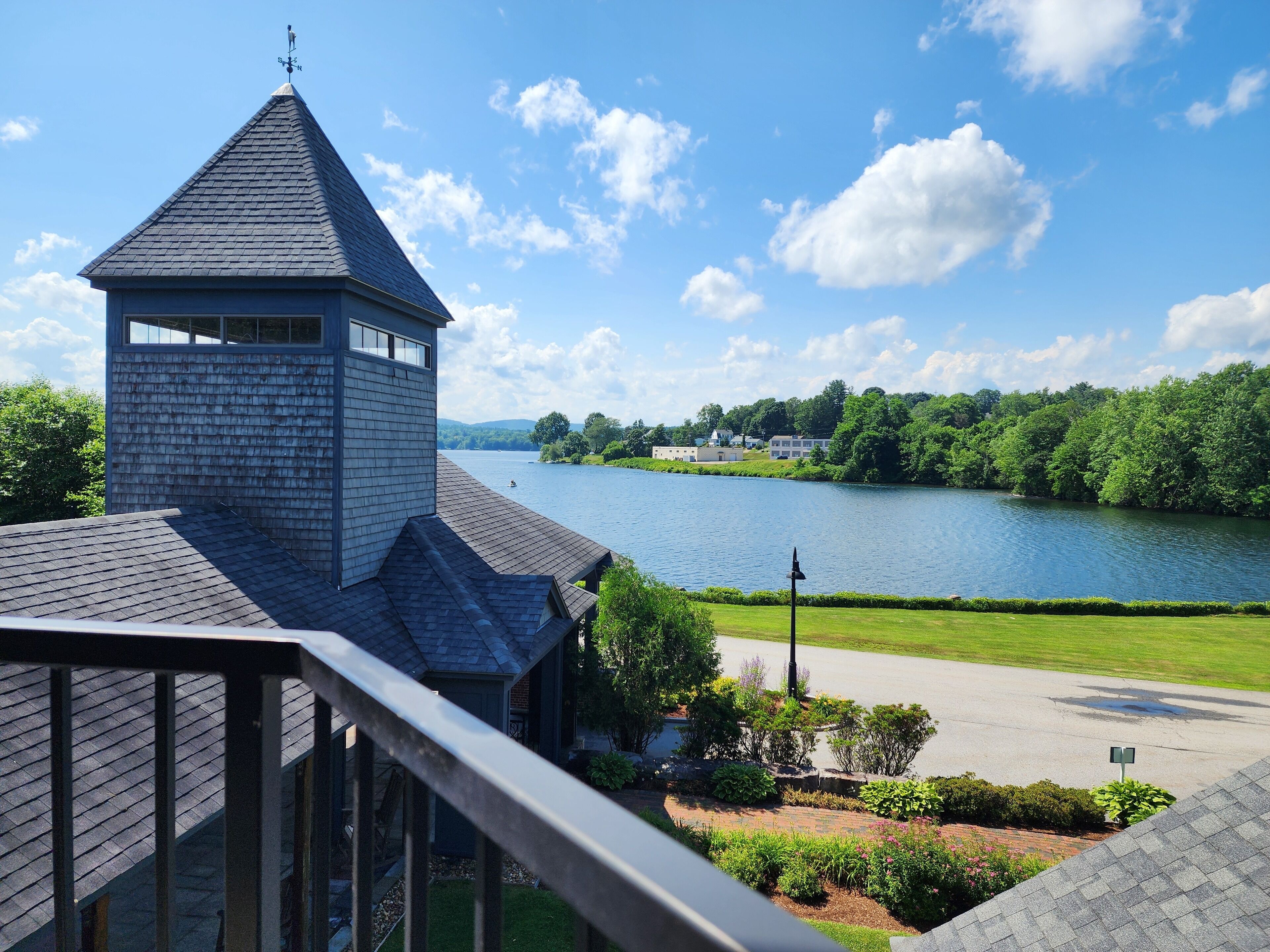 Executive Suite, Fireplace | View from room