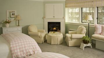 標準客房, 2 張加大雙人床, 壁爐 | 高級寢具、羽絨被、獨特設計、獨特裝修