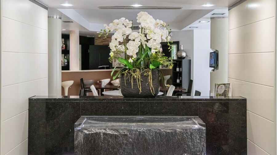 Best Western Plus Grand Hotel Victor Hugo