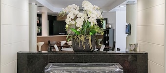 Best Western Plus Grand Hotel Victor Hugo