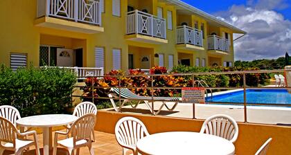 Tropical Winds Apartment Hotel