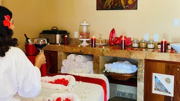 Behandlingsrom for par, kroppsbehandlinger og aromaterapi