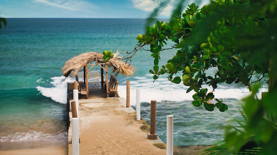 Tropikist Beach Hotel & Resort