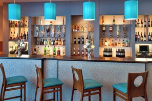 Bar (on property) - Leonardo Hotel Plymouth (Plymouth)