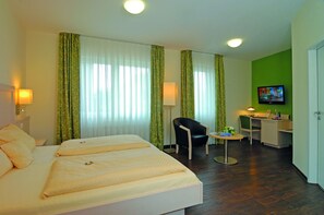 Allergikerbettwaren, Zimmersafe, Schreibtisch, Verdunkelungsvorhänge