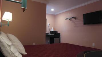 Wi-Fi gratis, seprai linen, dan dapat diakses tamu berkursi roda