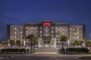Exterior - Hampton Inn & Suites Galveston (Galveston)