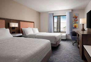 Hypo-allergenic bedding, in-room safe, blackout curtains - Hampton Inn & Suites Las Vegas-Red Rock/Summerlin (Las Vegas)