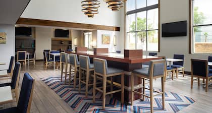 Hampton Inn & Suites Las Vegas-Red Rock/Summerlin