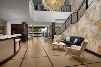 Lobby lounge at Residence Inn by Marriott Los Angeles Burbank Downtown