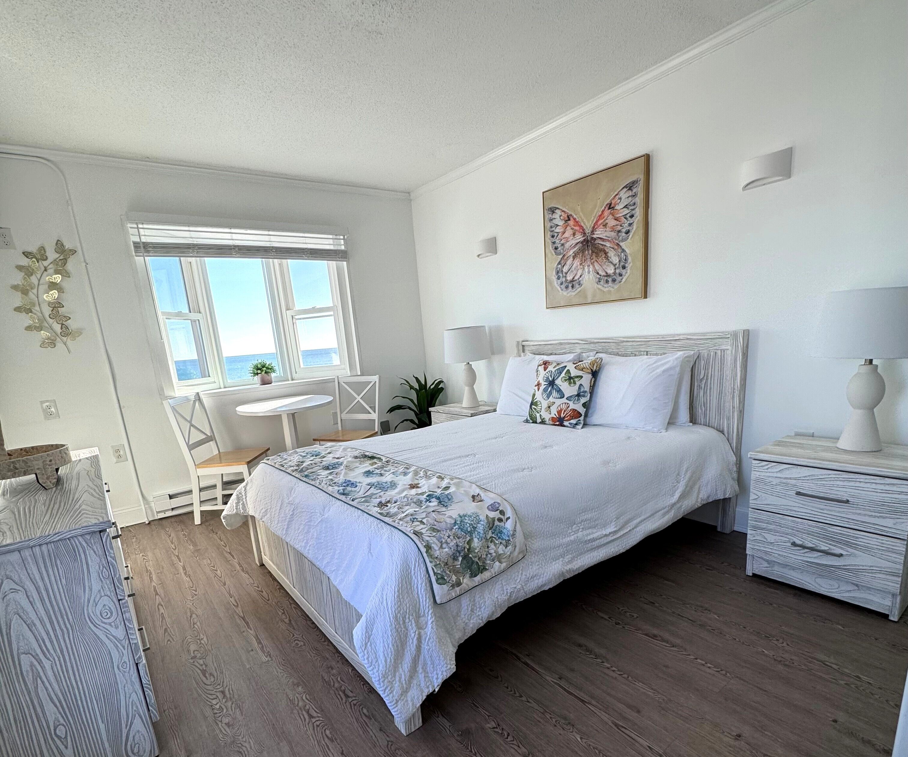 Habitación Deluxe | Camas con pillow-top, decoración personalizada y muebles diferentes 