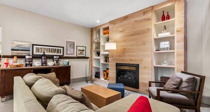 Country Inn & Suites by Radisson, Chambersburg, PA