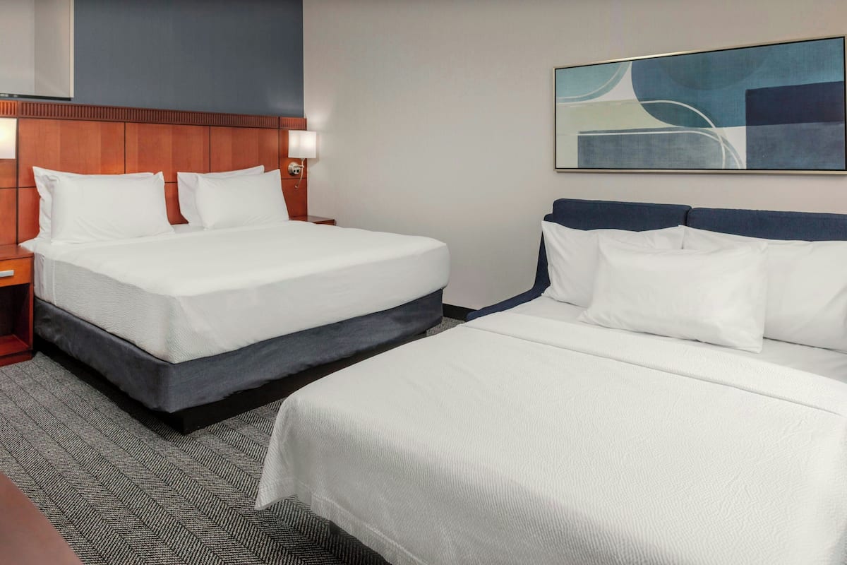 1 bedroom, pillow-top beds, desk, blackout curtains