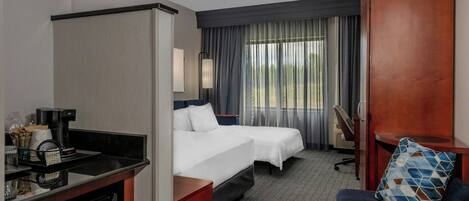 1 bedroom, pillow-top beds, desk, blackout curtains