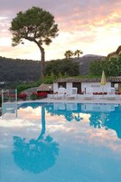 Outdoor pool, sun loungers