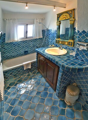 Bathroom - Hotel Le Hameau (Saint-Paul-de-Vence)